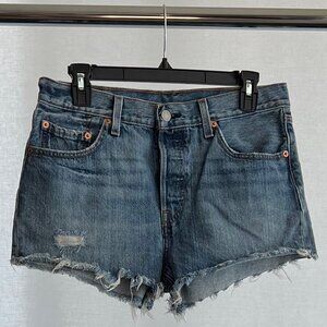 LEVI'S 501 CUT OFF SHORTS